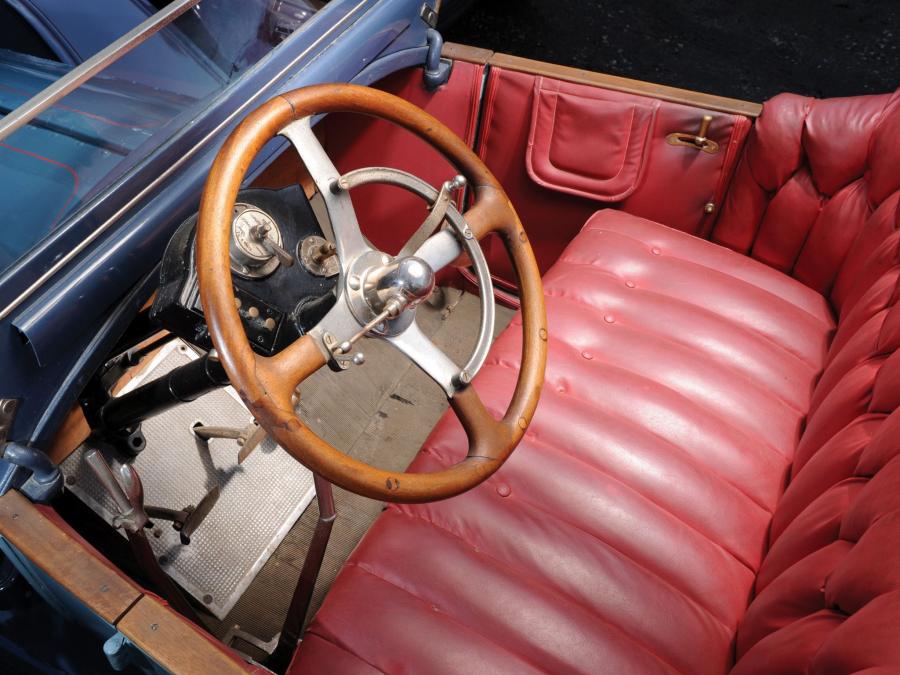  Packard Twin Six Touring 1916 года  (фото 2 из 9)
